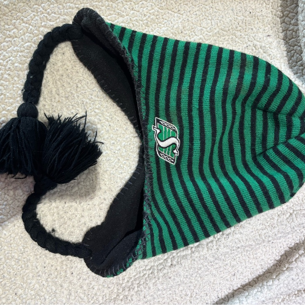 Saskatchewan Riders Green and Black womens one size Hat with CFL Logo.
